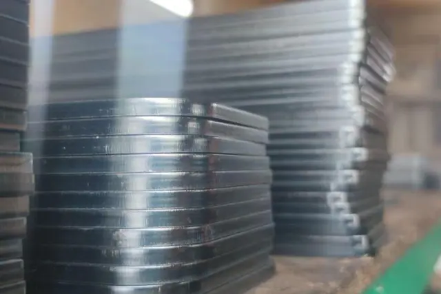 LaserPron leikkaama metalliosa 3