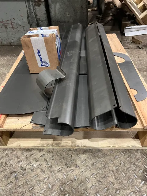 LaserPron leikkaama metalliosa 13