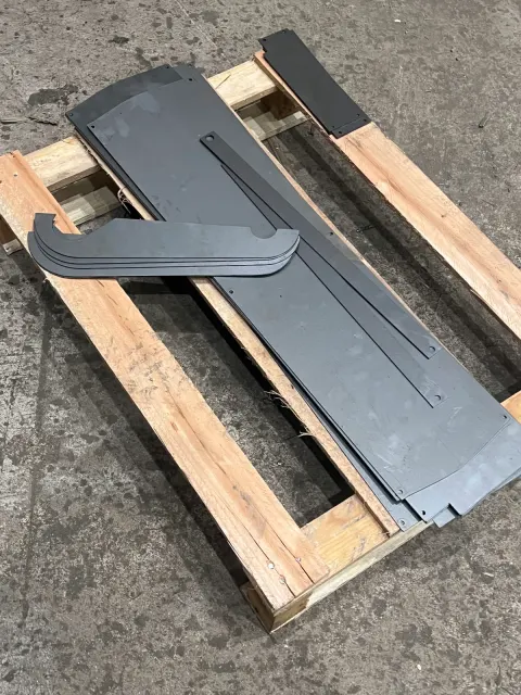 LaserPron leikkaama metalliosa 16